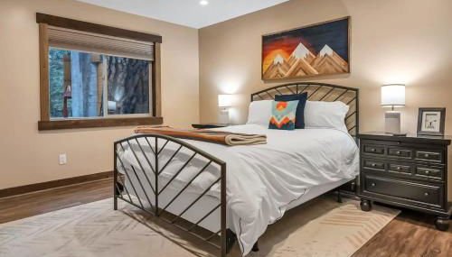 3BD with Hot Tub Two Minutes from King Beach - Foto 4