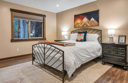 3BD with Hot Tub Two Minutes from King Beach - Foto 4