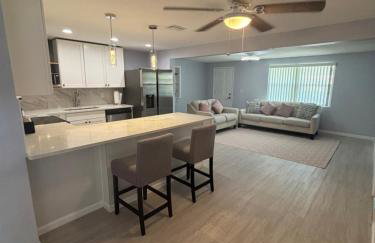 Charming 3BR Family Retreat Near Tarpon Springs - Foto 5