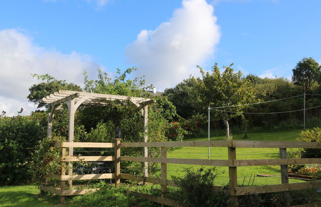 2 bedroom House in Isle with garden - Photo 5