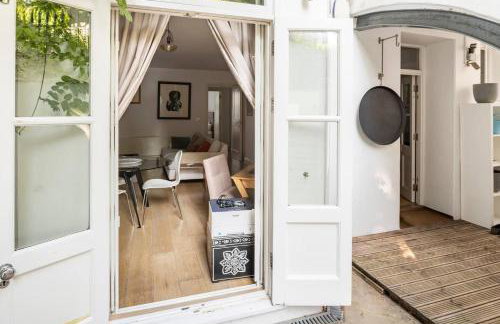 Super Kensington apt sleeps 2 to 4 with free WiFi - Foto 9