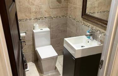 Lovely 3 bedroom house in Borehamwood . - Foto 11