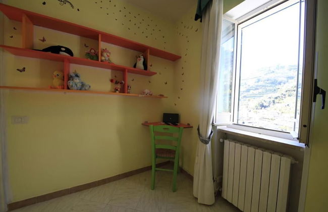 Dolls House Holiday Home - Photo 3