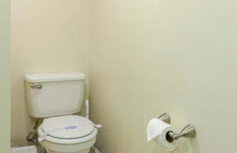 1BR Queen Suite w secure Parking and FiberOptics - Foto 9