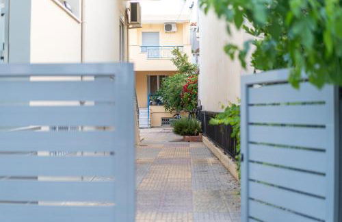 Comfortable 3-Bedroom Seaside Maisonette - Photo 58