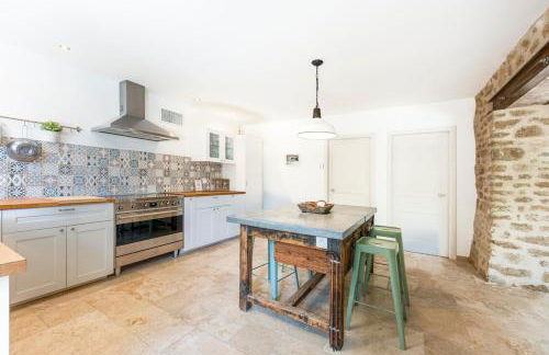 La Bastide du Père Mathieu Jacuzzi couvert et Piscine - Foto 8