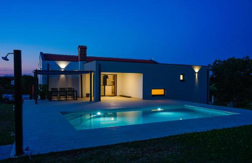 Villa Lia with pool - luxury in Vintijan, near Pula and Medulin - Foto 1
