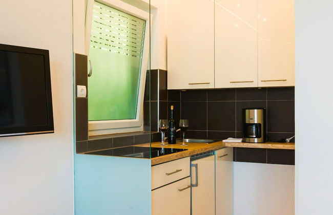 Worth Apartment in Maria in the Garden - Photo 4