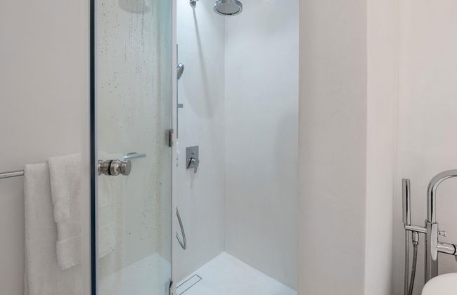 Trendy City Walk Living w Pool View Balcony - Photo 12