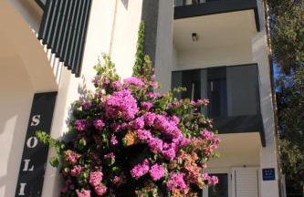 Apartments Solis, 50 m from the sea - Jakišnica - Photo 13