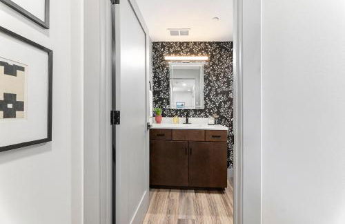 Brand New Condo in the Heart of Traverse City! - Foto 11