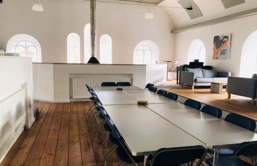 Afan Forest Bunk House-Converted Chapel Sleeps 35 - Foto 25