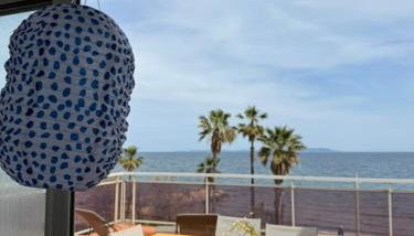 Chez Jo Duplex Terrasse vue mer Hyères - Foto 2