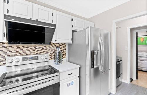 The Corniest Property in Texas ♥ 4 BR ♥ 1/4 Acre ♥ - Foto 12