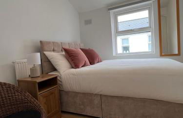 2025 Award Winner Liverpool Peach House - 4 Bedrooms - Foto 48