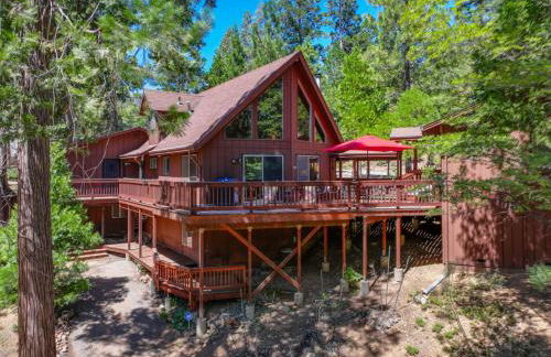 Furnished Deck High Sierra Cabin in Twain Harte! - Photo 29