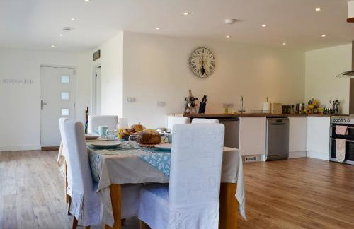 Reeds Farmhouse - Photo 5