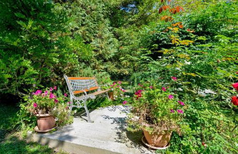 Amazing Home In Ivanska With Kitchen - Foto 6