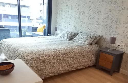 Rooftop pool near the beach and Barcelona - Photo 3