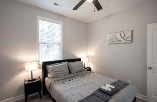 2 Min to Downtown - 9 to Elon - Fast Wi-Fi - Foto 16