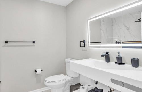 Luxe Family Oasis 7 beds 2 and a half Spa like Baths Sleeps 14 - Foto 23