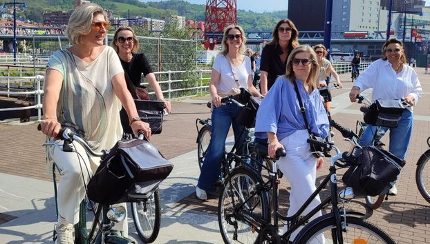 Tour in bicicletta semi-privato di Bilbao - Foto 3