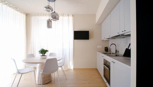 The Garden Premium Apartment - Large Windows - 3Min Walk to Bernina Express & Station - Foto 2, stove