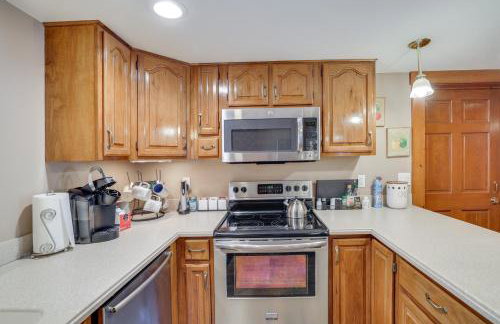 Walk to Memorial Park Pet-Friendly Bethlehem Home - Foto 12