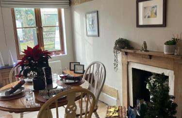 Cottage nestled in the heart of a stunning Suffolk Village - Foto 2