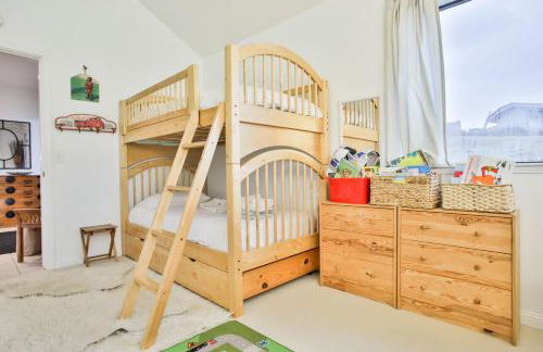 Northern Lights! Hot Tub!! Game Room!! Expansive and Spacious!! - Foto 27