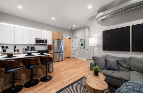 Steps from the Lake Edgewater Modern 2BD 2BA - Photo 8