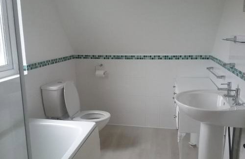 Cosy 3 Bedroom House on Cornish estate with pool - Foto 2