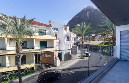 The Jolie - Lava Pools Apartments - Foto 2