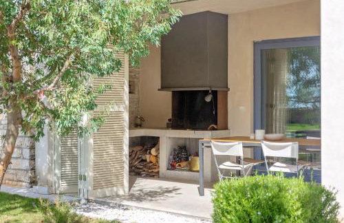 Beautiful restored farmhouse with private pool and gardens - Foto 17