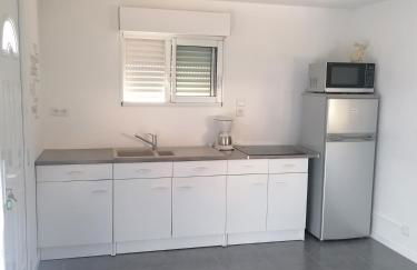 Appartement indépendant, parking privé, 600m du circuit - Photo 8