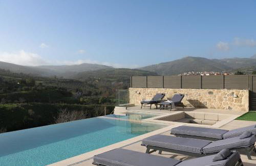 Venerato Villas Ampela & Apolonia, with Pool, Spa Whirlpool & Heritage, By ThinkVilla - Foto 33
