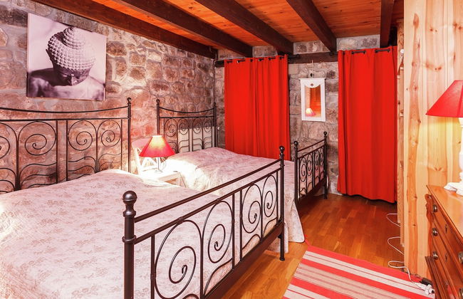 Charming Farmhouse in Cros-de-georand With Swimming Pool - Photo 10