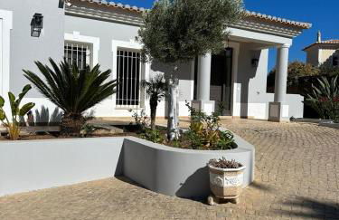 3 Bedroom villa with a sea view completely private - Foto 34