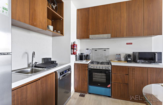 WelHome - Mesmerizing Sea & Burj Khalifa Views Apt at La Voile - Photo 9