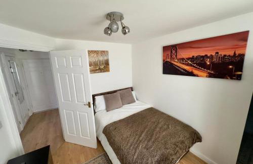Sianavi Apartments - Caspian Way, Purfleet - Photo 4