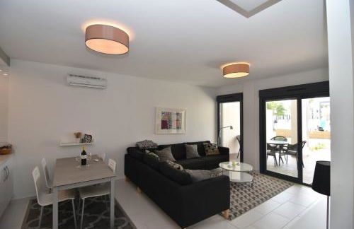 Oasis Beach VI South facing pool view La Zenia - Foto 6