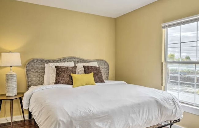 Urban Chic Townhome Near Downtown - Foto 2