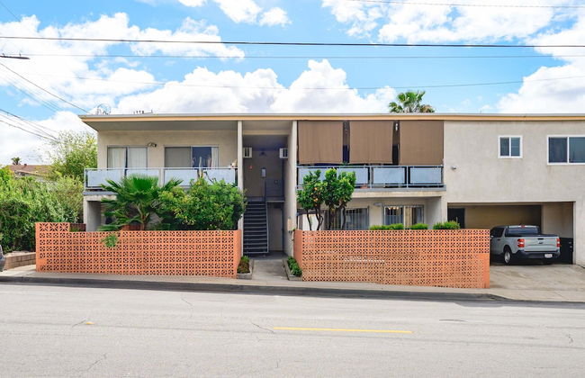 Modern Cozy Retreat Stylish Stay With Patio Parking - Foto 6