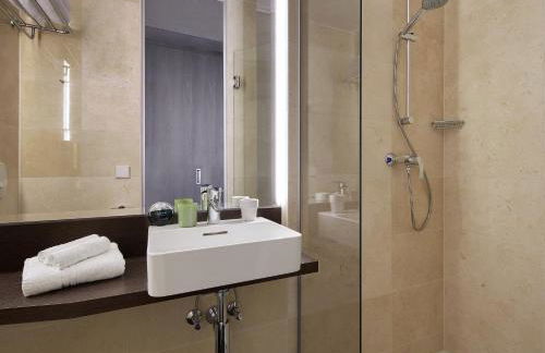 Living Hotel am Olympiapark - Photo 17