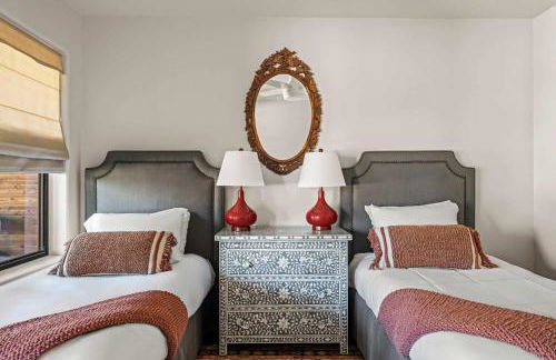 Relaxing Hill Country Home with Outdoor Fire Pit - Photo 24