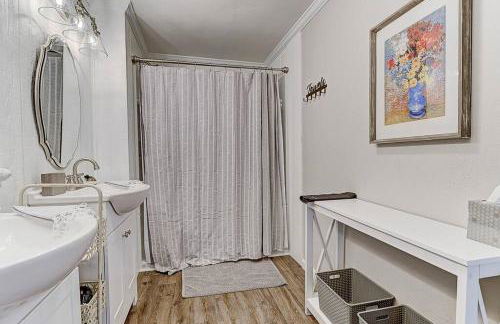 Stay in a Historic Gold Mine Town w/Mountain Views - Foto 24