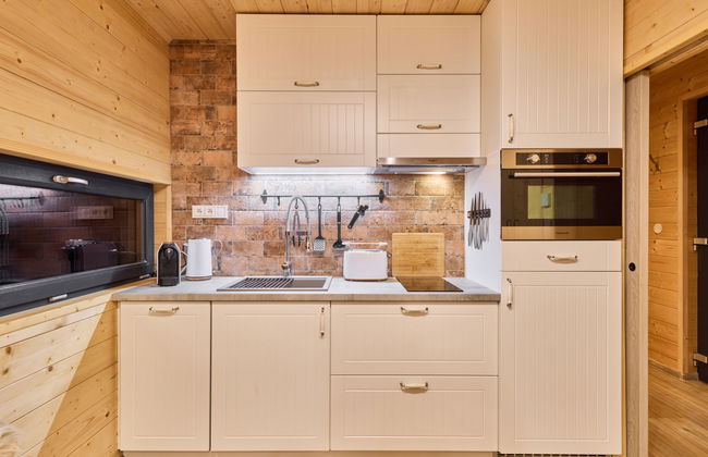 Luxe Timber Lodge & Yoga Loft - Photo 15