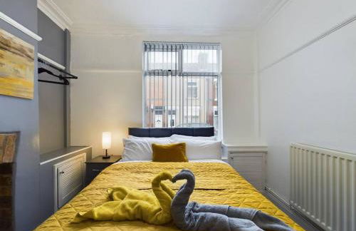 Cliff House By RMR Accommodations - NEW - Sleeps 8 - Modern - Parking - Foto 42