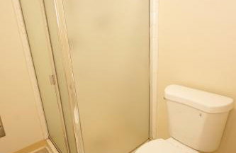 Peaceful Family Friendly 2BR 2BA Entire Apt Unit in Belmont Hill - Foto 22