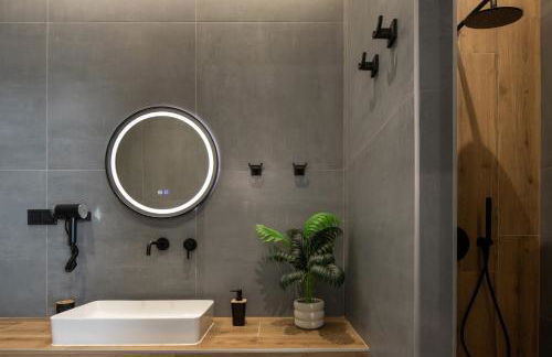 Nuovo Suites-Central Stay With Private Parking - Foto 19